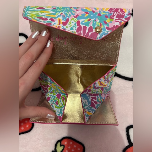 Lilly Pulitzer Wallet - Picture 5 of 5